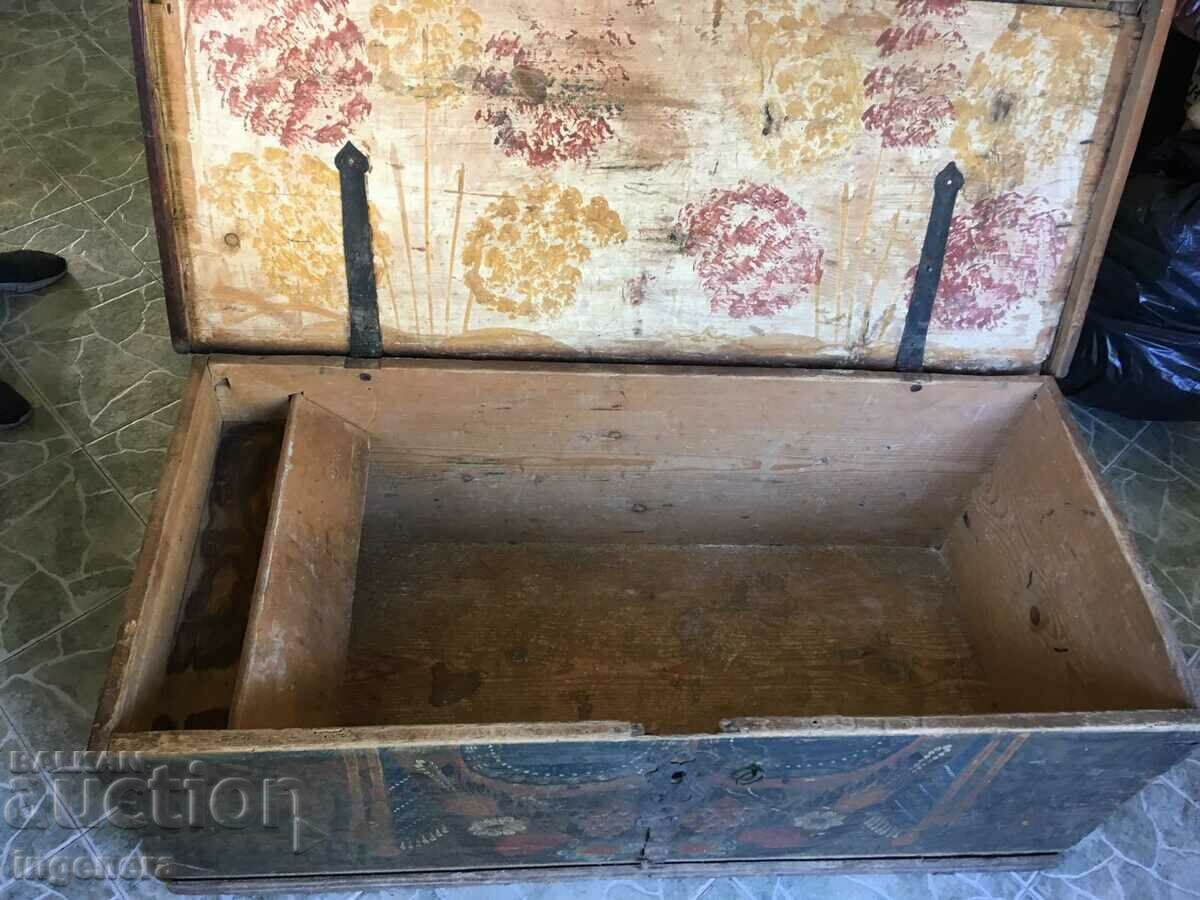 CHASE CHEST METAL HARDWARE PAINTED - 5 CHASE CHEST METAL HARDWARE PAINTED - 5