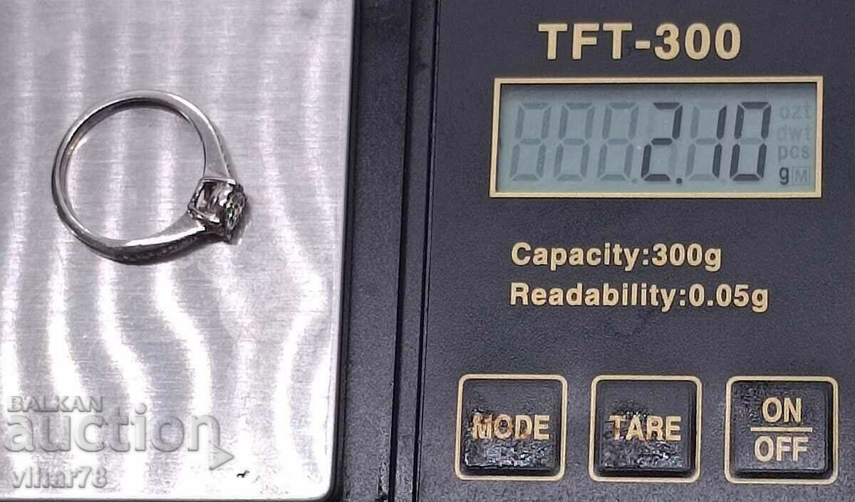 9K WHITE GOLD DIAMOND RING - 6 9K WHITE GOLD DIAMOND RING - 6