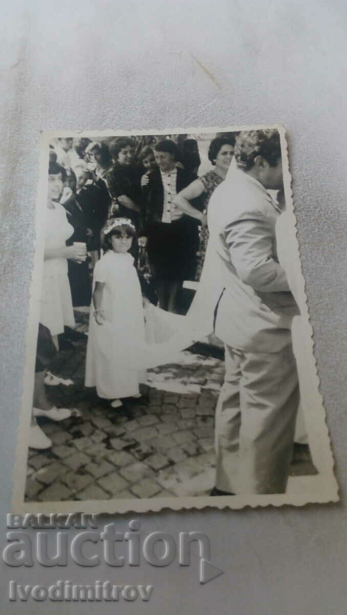 Photo Little bridesmaid at a wedding 1971
