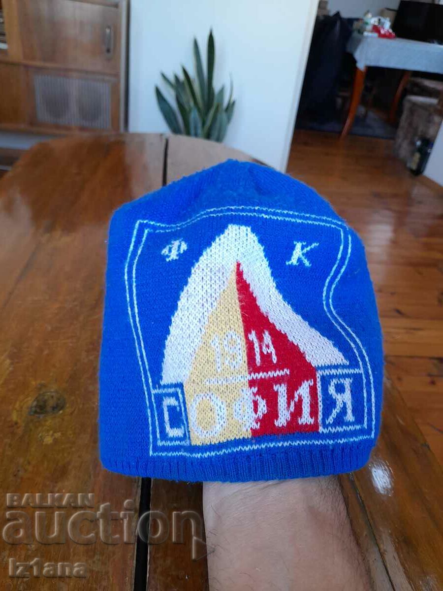 pălărie Levski cu preț 16.00 BGN | € 8.18 pălărie Levski cu preț 16.00 BGN | € 8.18