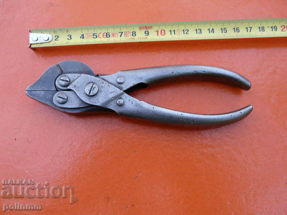 English Landing Scissors - WW2