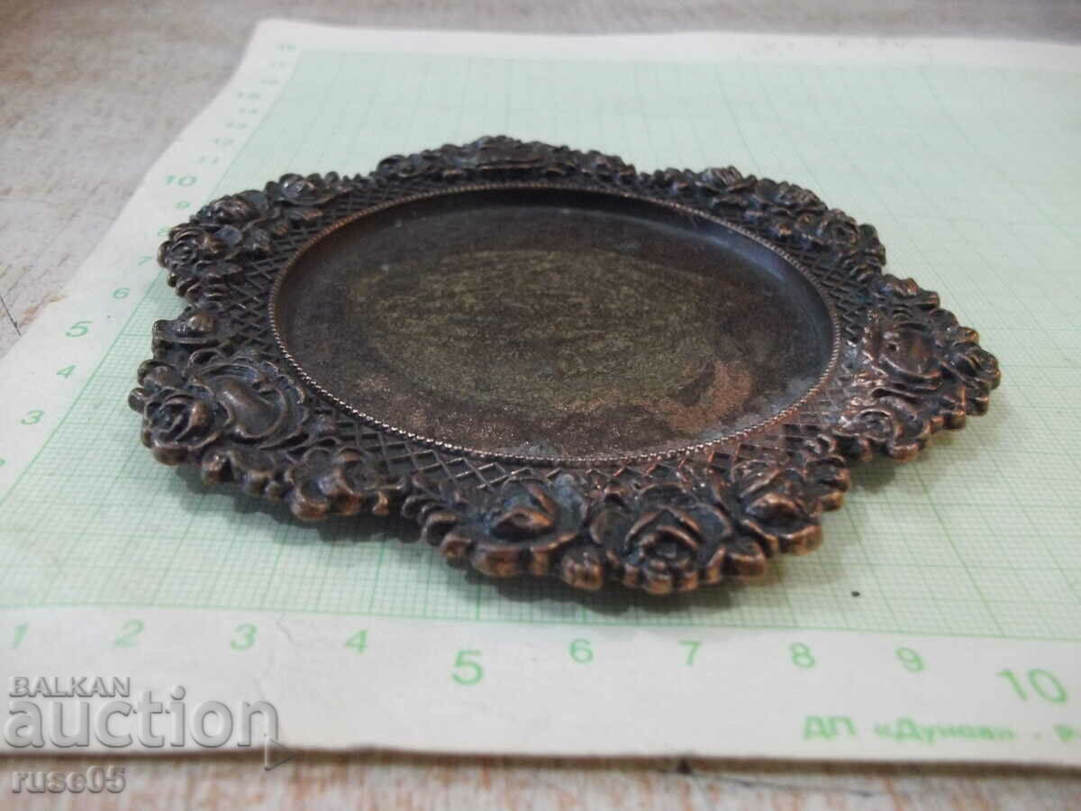 Delivery of Ornamental metal plate Delivery of Ornamental metal plate