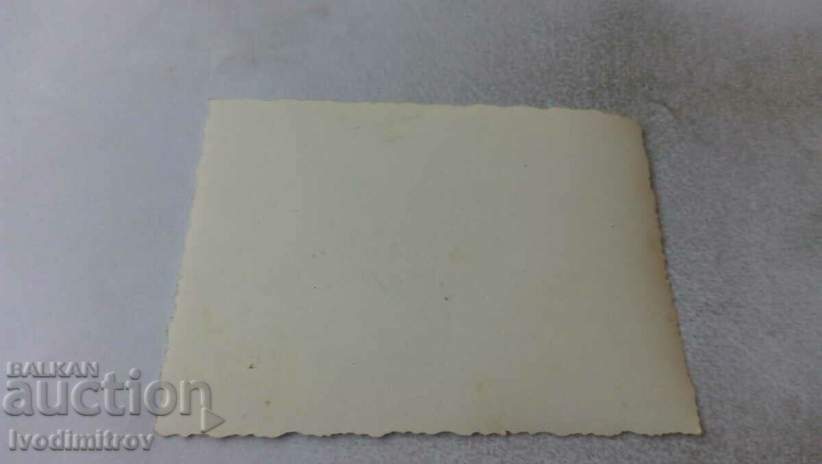 Photo Three men and two women in the park with price 1.35 BGN | € 0.69 Photo Three men and two women in the park with price 1.35 BGN | € 0.69