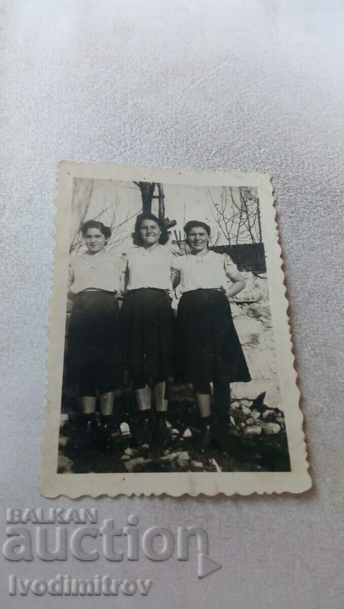 Photo Three young girls