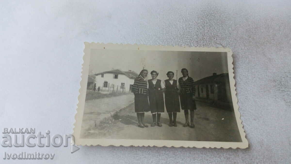 Photo Four young women