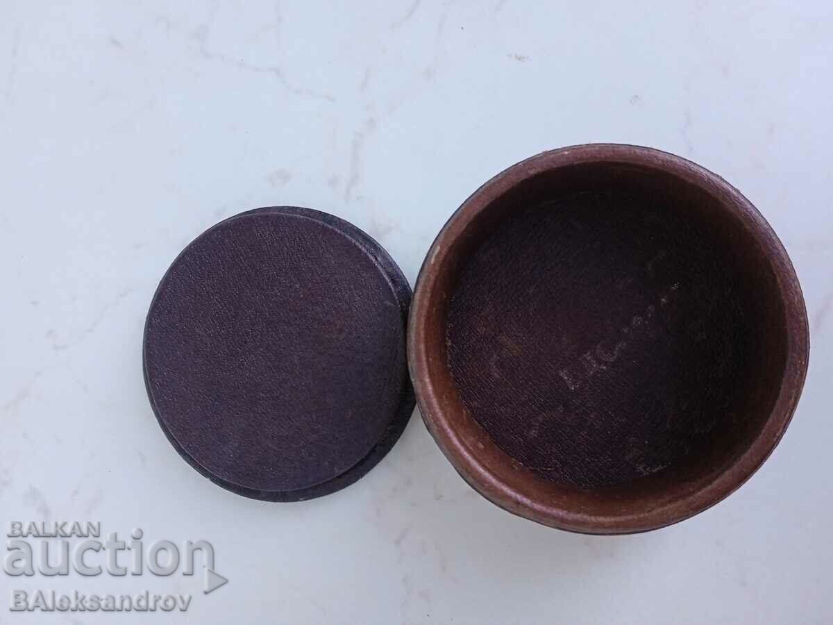 Delivery of Leather jewelery box Delivery of Leather jewelery box