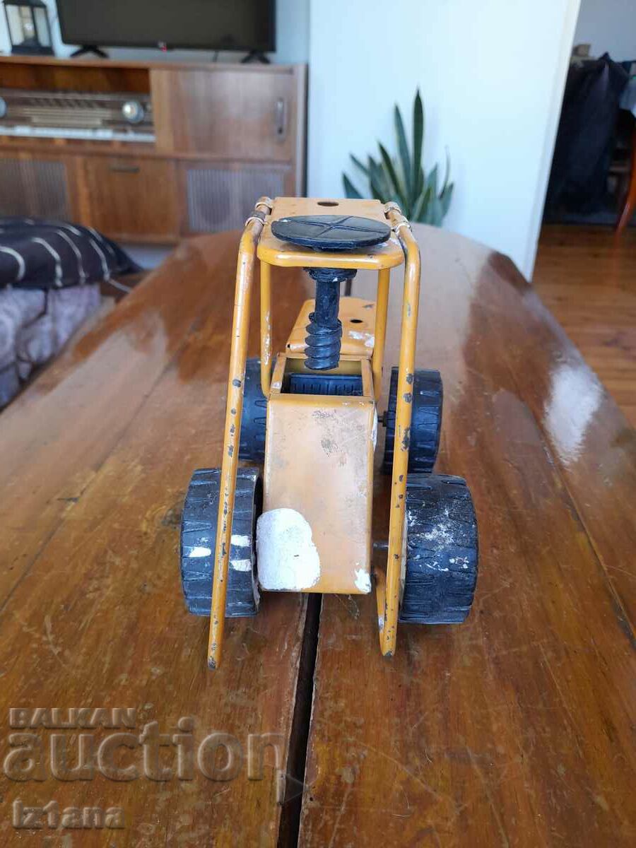 Old tractor Mir with price 20.00 BGN | € 10.23 Old tractor Mir with price 20.00 BGN | € 10.23