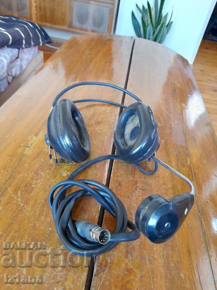 Old headphones DS 200