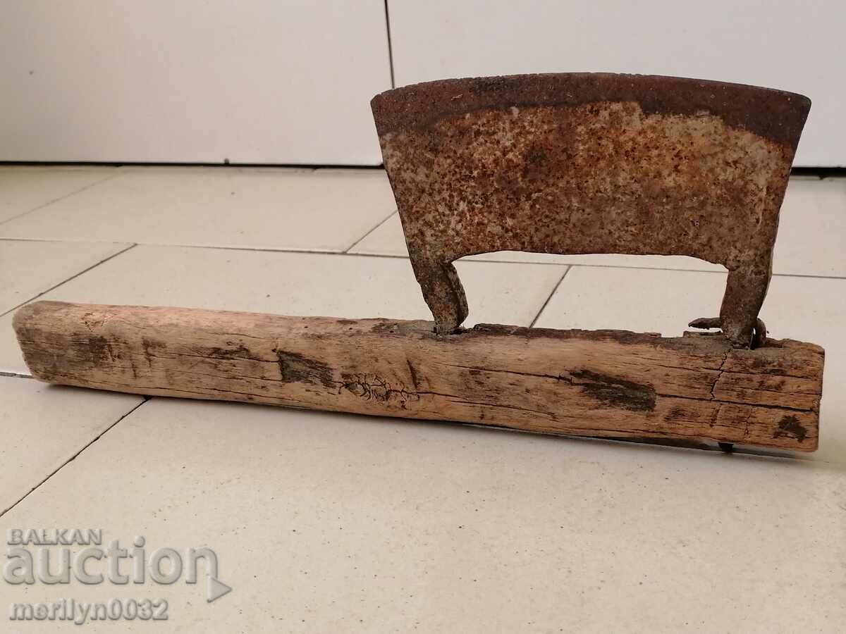 130 годишна брадва сатър топор ковано желязо с цена 77.00 лв. | € 39.37 130 годишна брадва сатър топор ковано желязо с цена 77.00 лв. | € 39.37