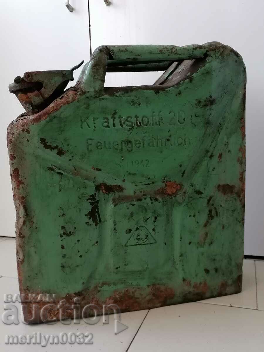 German fuel can 1942 year Wehrmacht strong with price 65.00 BGN | € 33.23 German fuel can 1942 year Wehrmacht strong with price 65.00 BGN | € 33.23