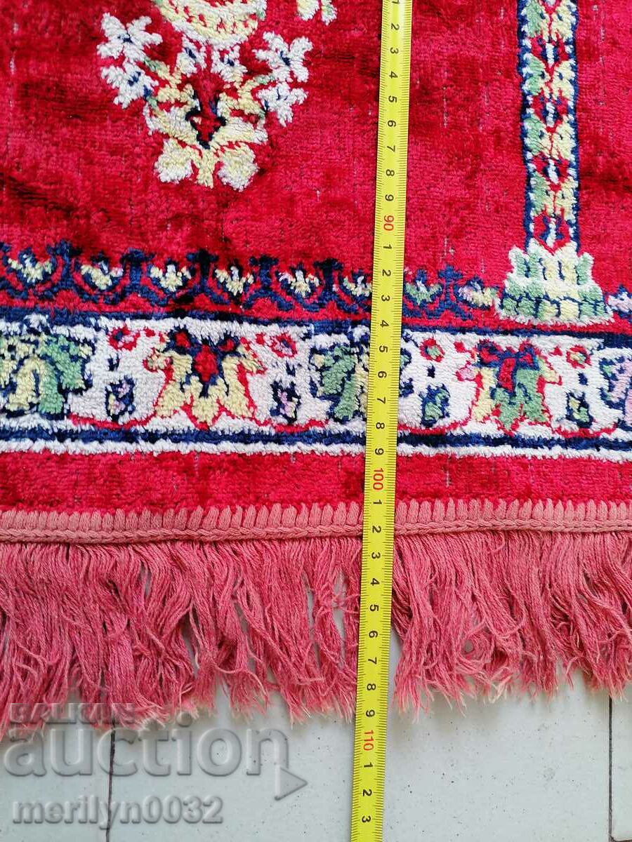 Delivery of Muslim prayer rug carpet for wall carpet rug