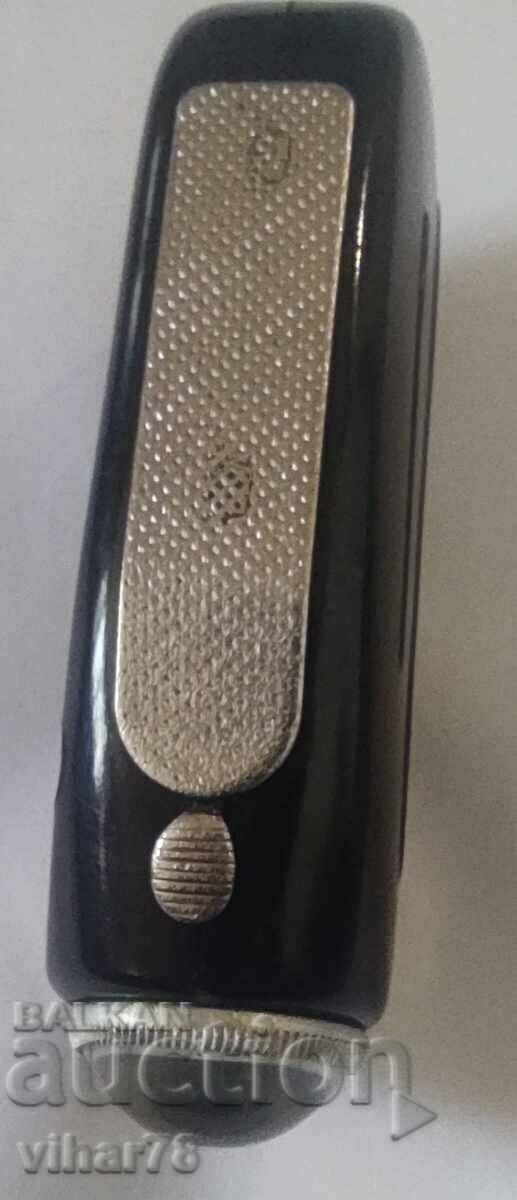 Δημοπρασία Παλιό φανάρι με μεγεθυντικό φακό Δημοπρασία Παλιό φανάρι με μεγεθυντικό φακό