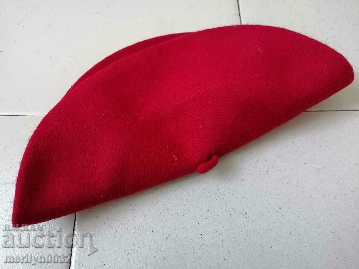 Old woolen women's beret, taque, hat - 5