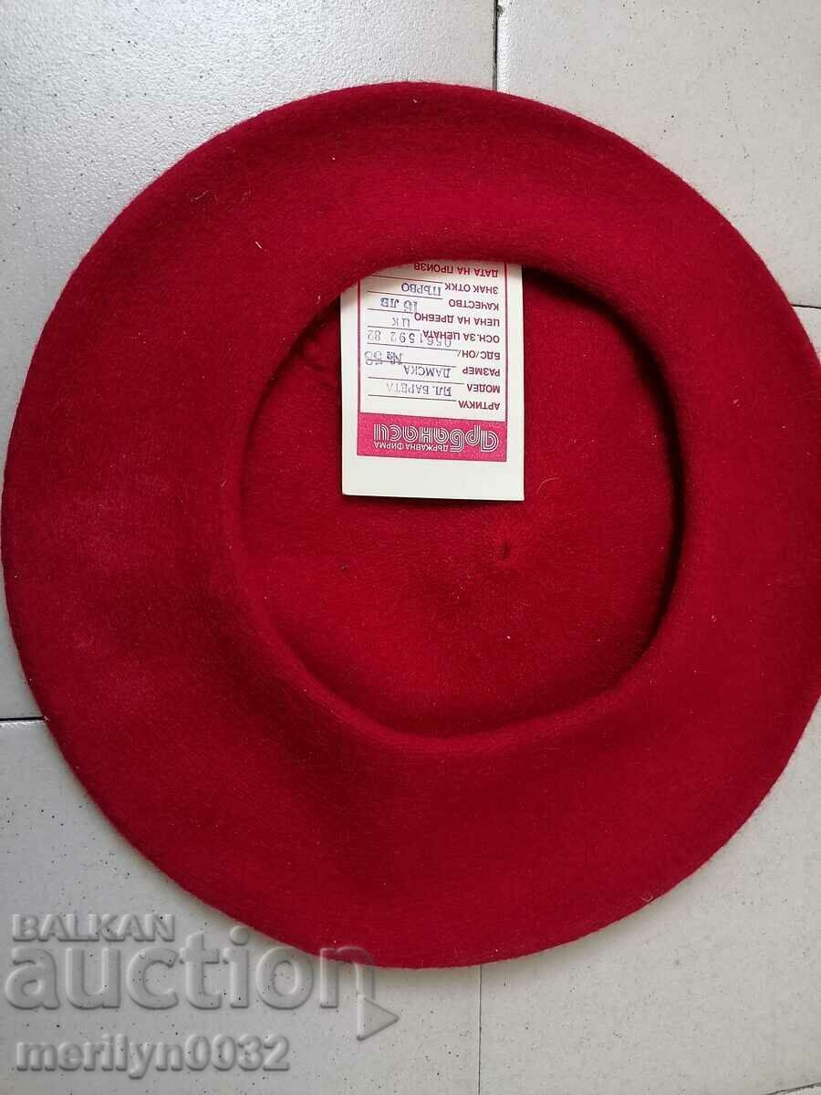 Old woolen women's beret, taque, hat - 7