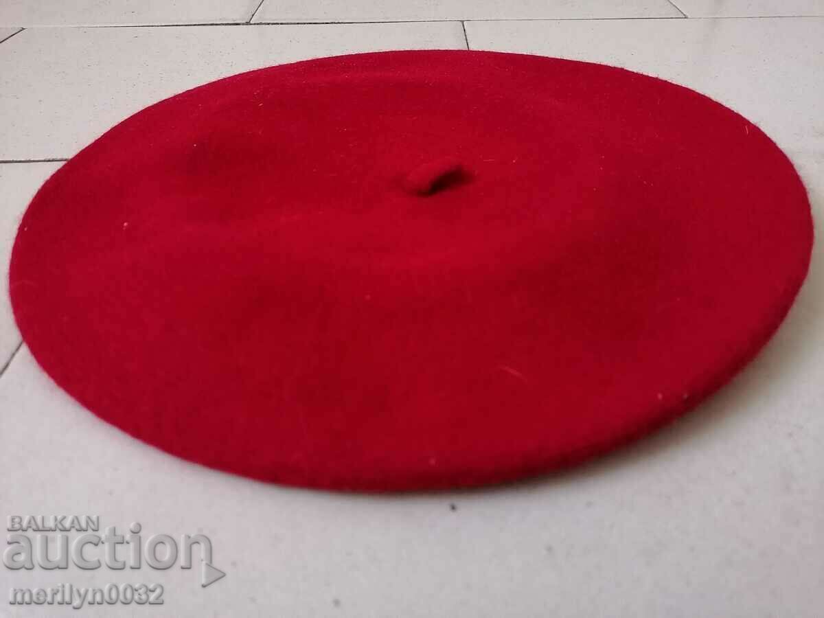 Old woolen women's beret, taque, hat
