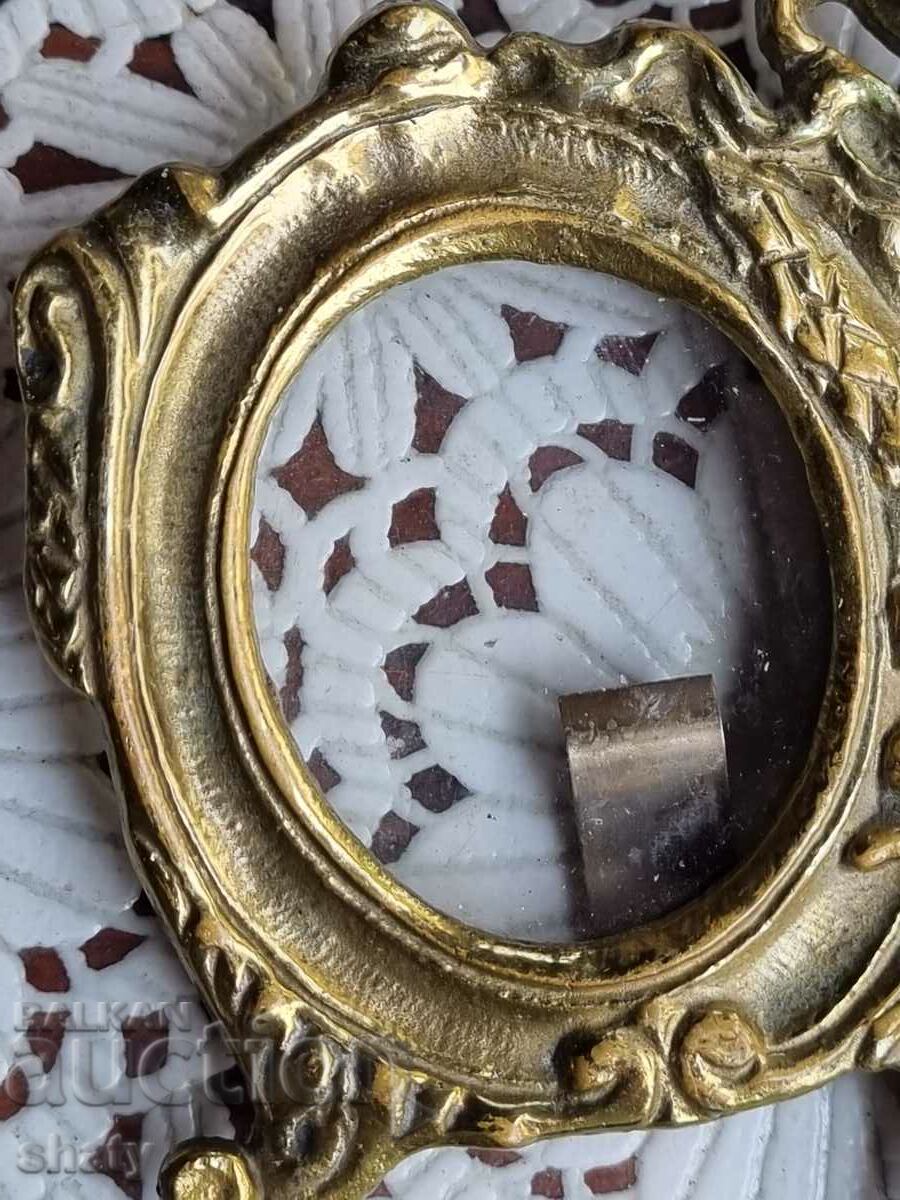 Auction Bronze picture frames Auction Bronze picture frames