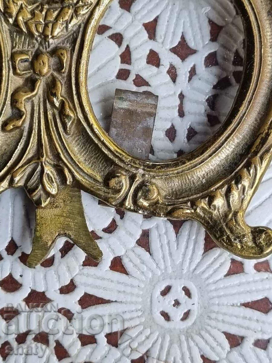 Delivery of Bronze picture frames Delivery of Bronze picture frames