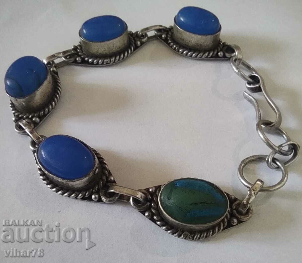 Delivery of silver bracelet