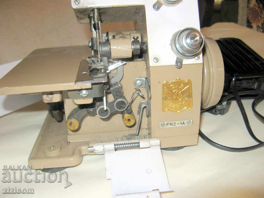 Delivery of overlock sewing machine Delivery of overlock sewing machine
