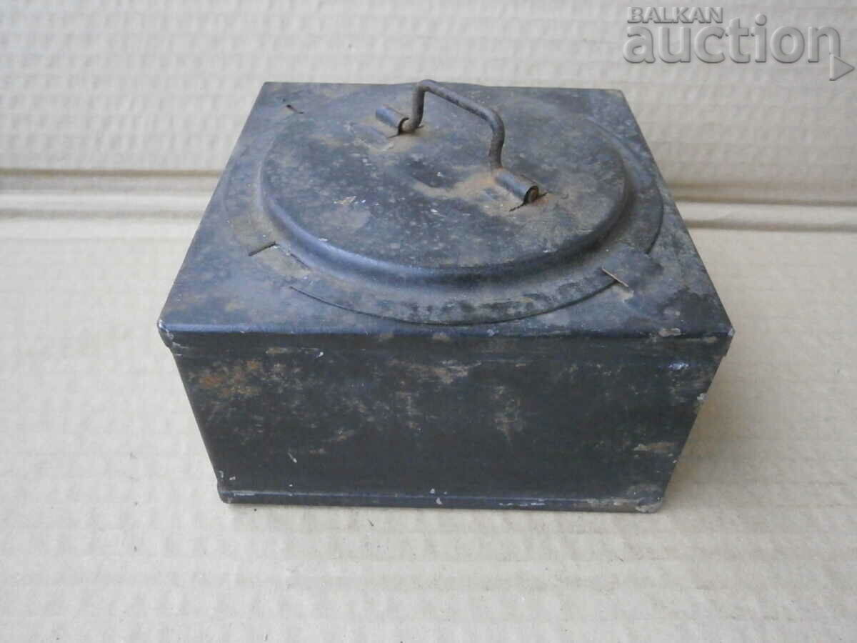 WW2 WWII grease gun box with price 31.00 BGN | € 15.85