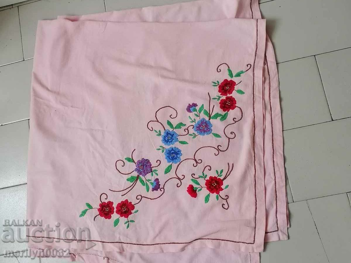 Old tablecloth milo babin chaise embroidery with price 69.00 BGN | € 35.28 Old tablecloth milo babin chaise embroidery with price 69.00 BGN | € 35.28
