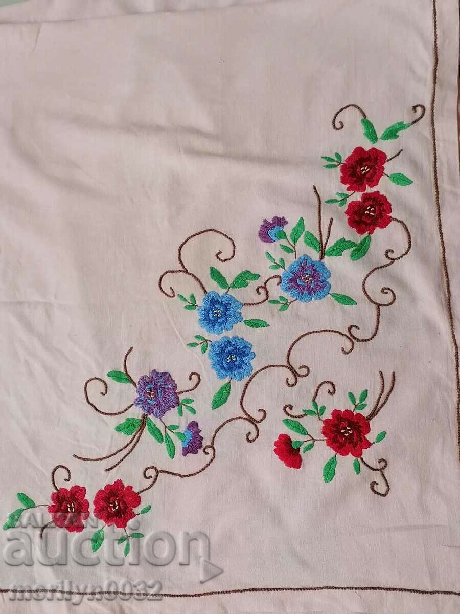 Delivery of Old tablecloth milo babin chaise embroidery Delivery of Old tablecloth milo babin chaise embroidery