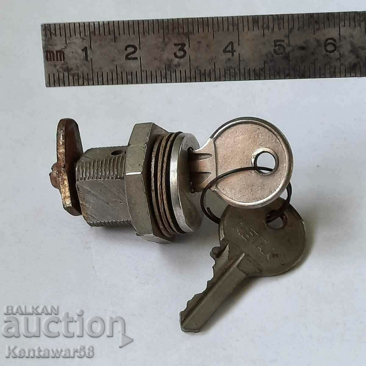 Κλειδαριά για ντουλάπι, ταμειακή μηχανή, συρτάρι, ντουλάπα, συρταριέρα κ.λπ. Κλειδαριά για ντουλάπι, ταμειακή μηχανή, συρτάρι, ντουλάπα, συρταριέρα κ.λπ.