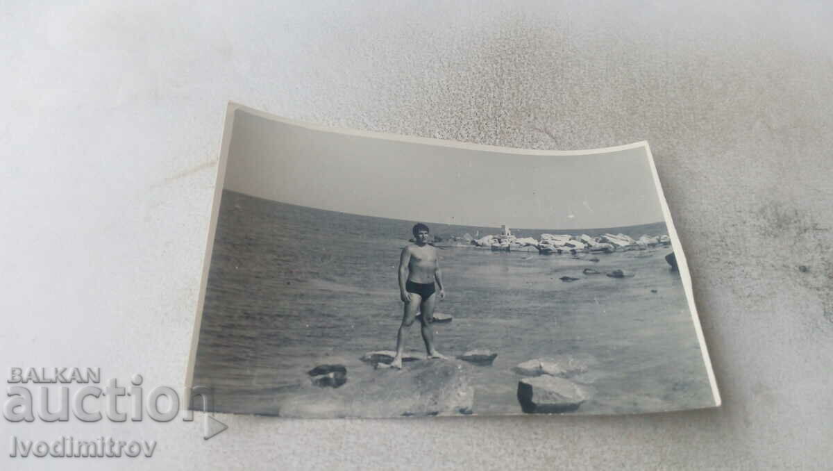 Снимка Несебър Мъж по бански на скала покрай морето 1968