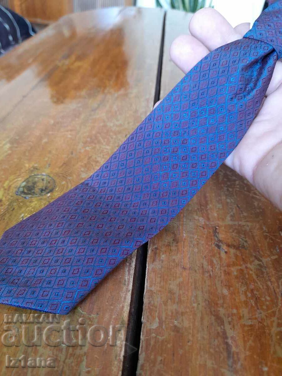 Old children's tie with price 6.00 BGN | € 3.07 Old children's tie with price 6.00 BGN | € 3.07