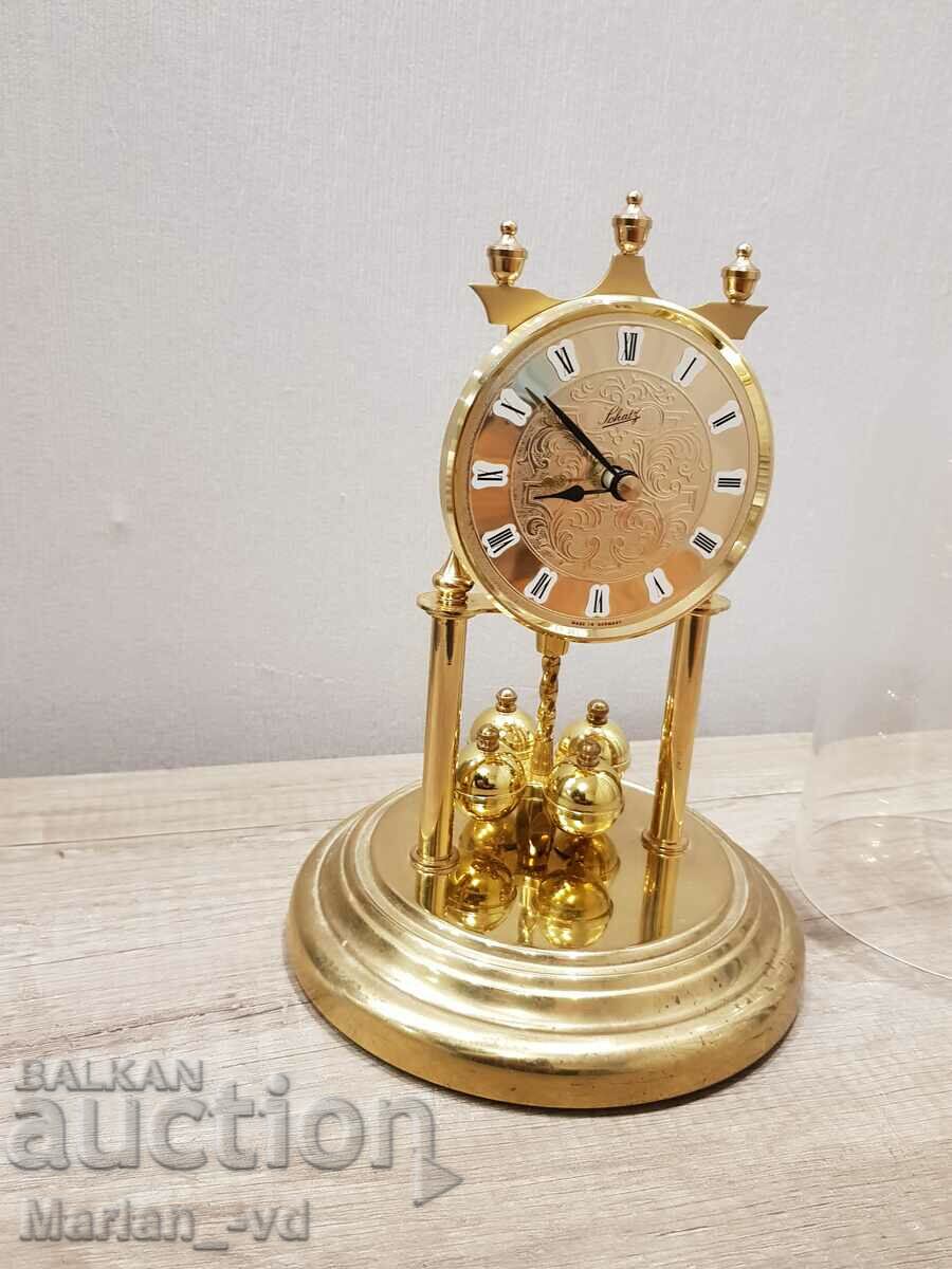 German Quartz Desk Clock with Flask with price 90.00 BGN | € 46.02