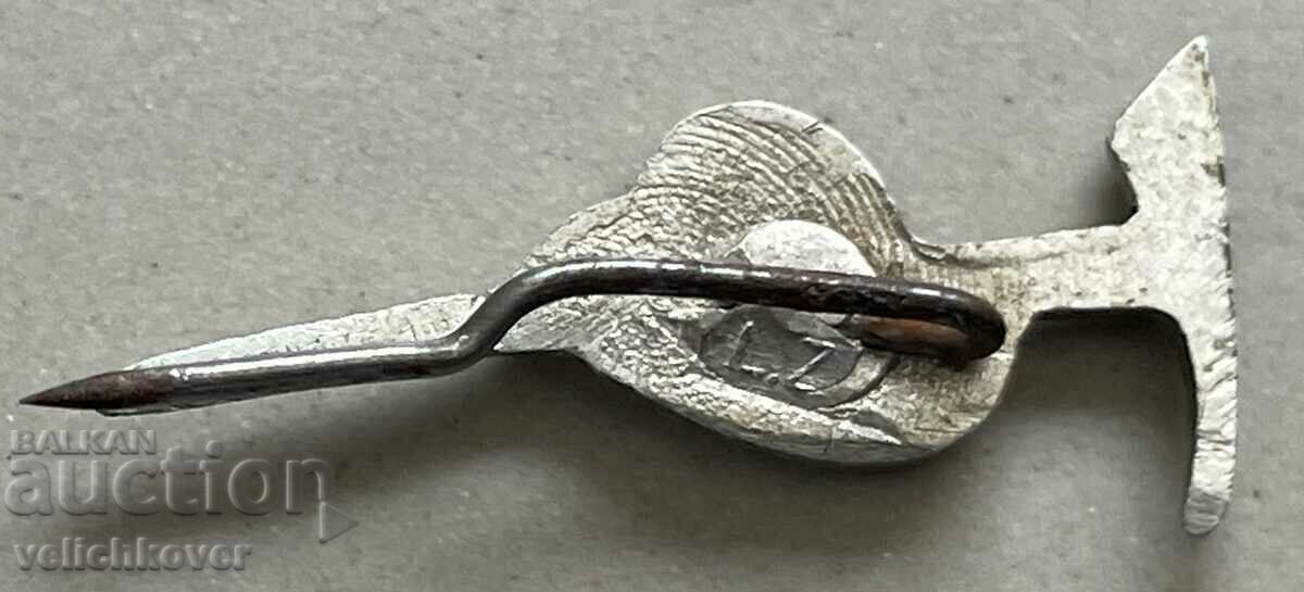 33217 Bulgaria tourist mountaineering badge Pickel and hat with price 4.00 BGN | € 2.05 33217 Bulgaria tourist mountaineering badge Pickel and hat with price 4.00 BGN | € 2.05