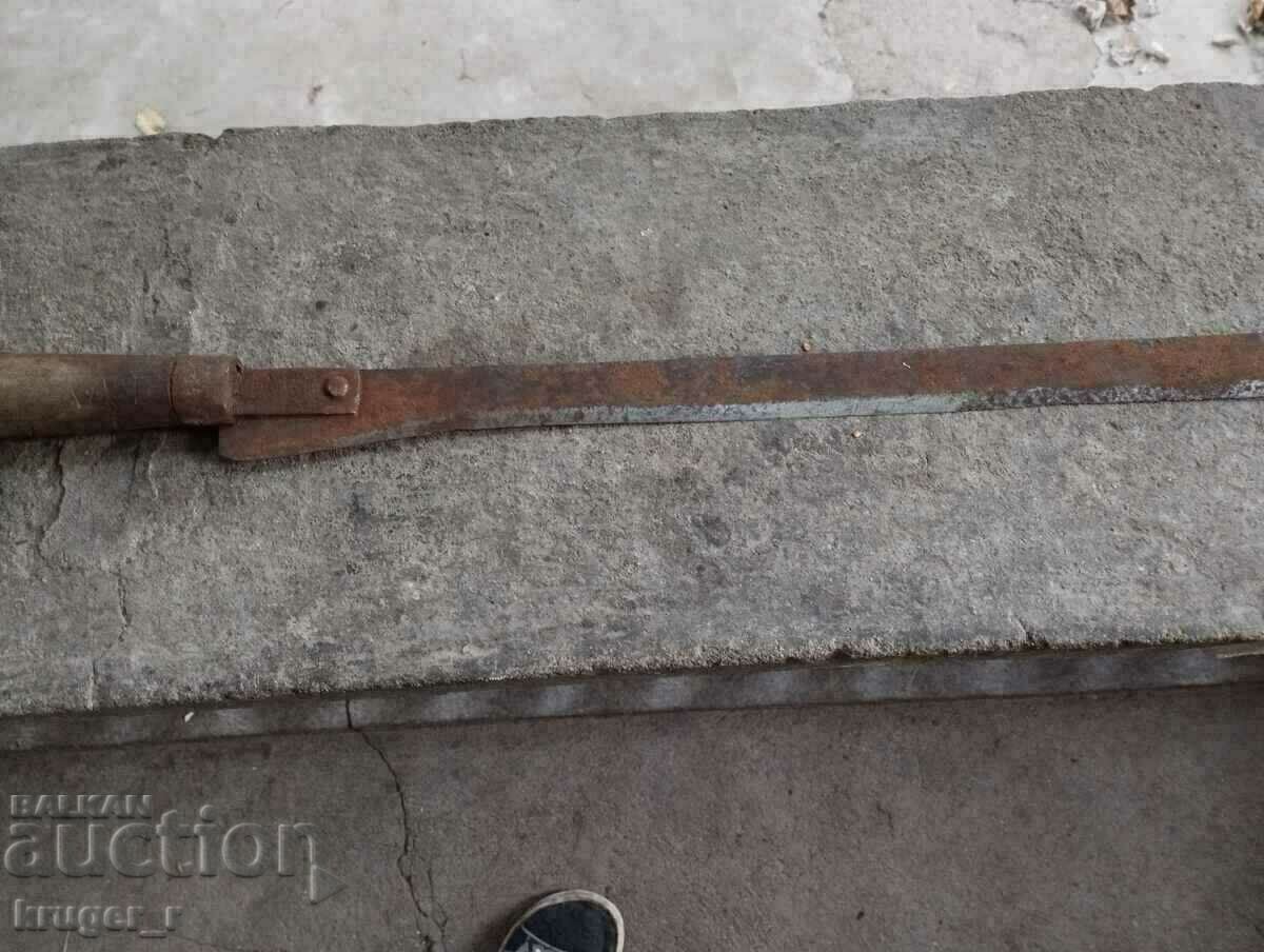 Много стар кожарски нож