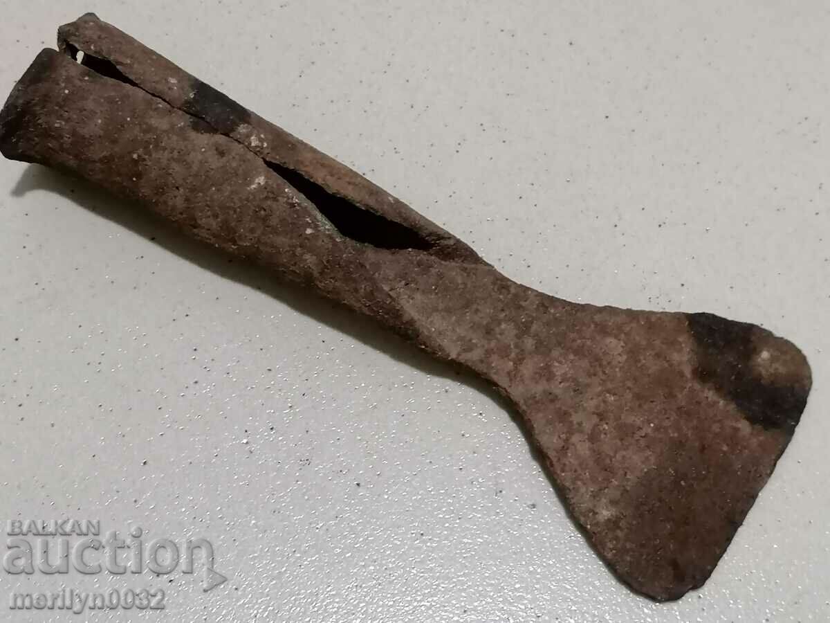 Огрибка, угрибки, огрибки, угрибка, ковано желязо с цена 29.00 лв. | € 14.83 Огрибка, угрибки, огрибки, угрибка, ковано желязо с цена 29.00 лв. | € 14.83