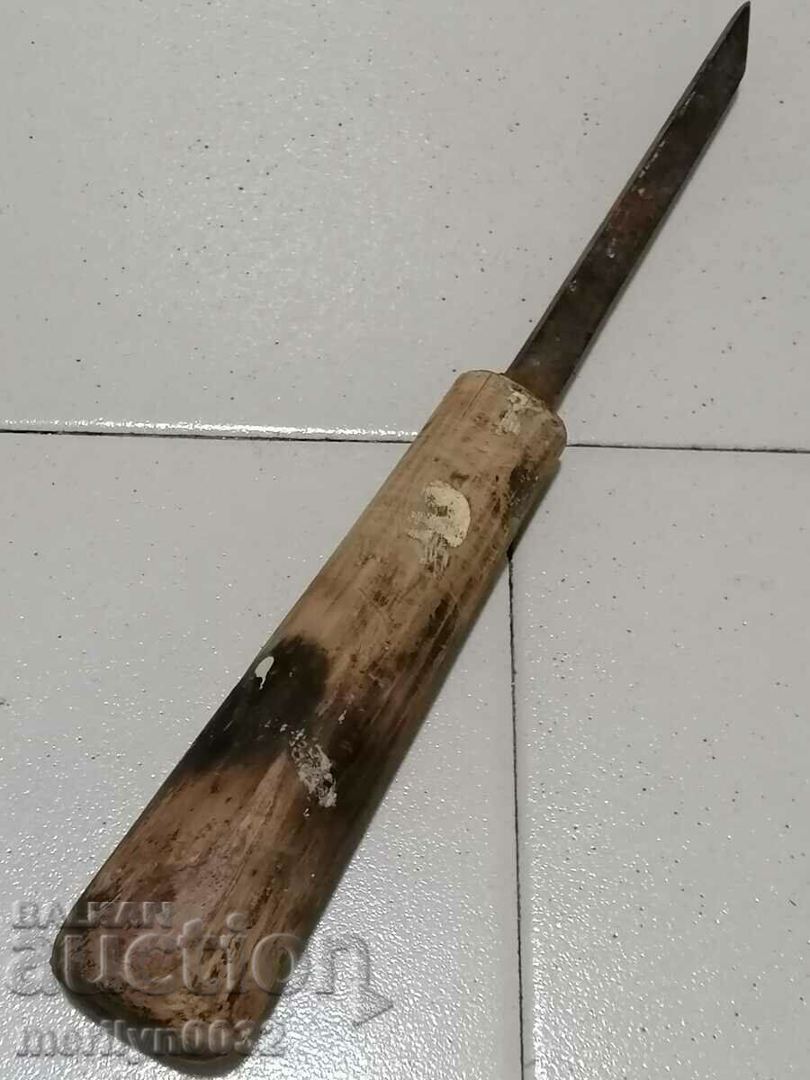 An old carving instrument, a chisel, a chisel with price 39.00 BGN | € 19.94 An old carving instrument, a chisel, a chisel with price 39.00 BGN | € 19.94