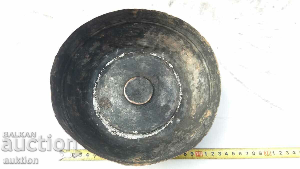 Auction WROUGHT COPPER BOWL, TRAY, PAN, BIANNA REVIVAL BOWL Auction WROUGHT COPPER BOWL, TRAY, PAN, BIANNA REVIVAL BOWL