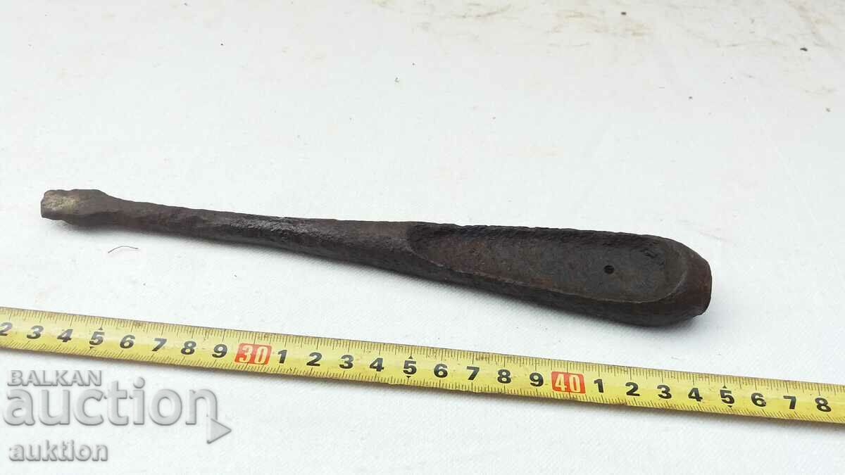 MASSIVE MILITARY SCREWDRIVER - 5 MASSIVE MILITARY SCREWDRIVER - 5