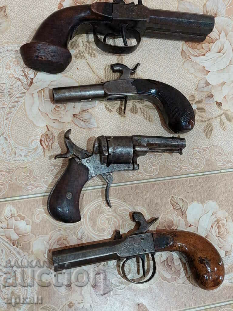 4 pieces of old Pishtov XIX century. - lot