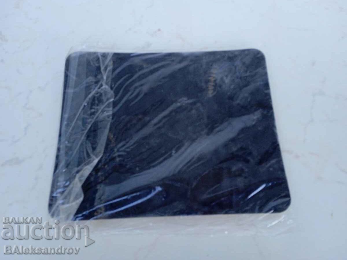 Auction Old unboxed mouse pad Auction Old unboxed mouse pad