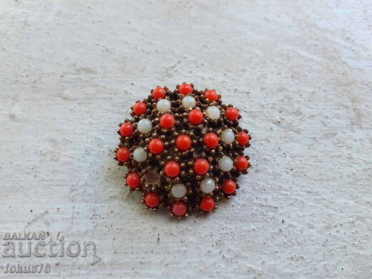 An interesting old brooch with price 29.00 BGN | € 14.83