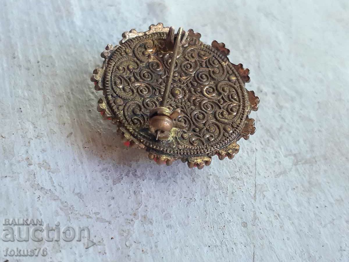 An interesting old brooch - 6