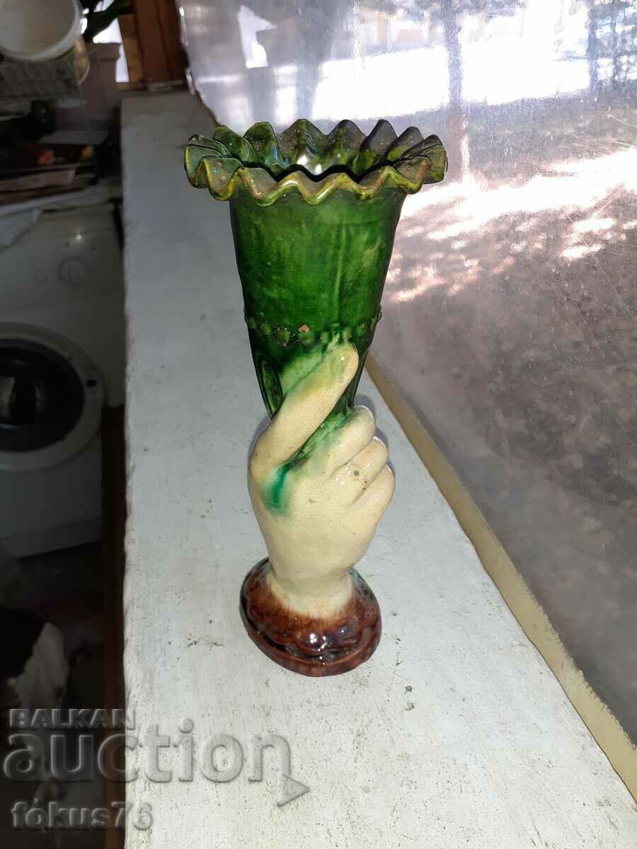 Licitație Vaza unica - mana omului - ceramica troiana