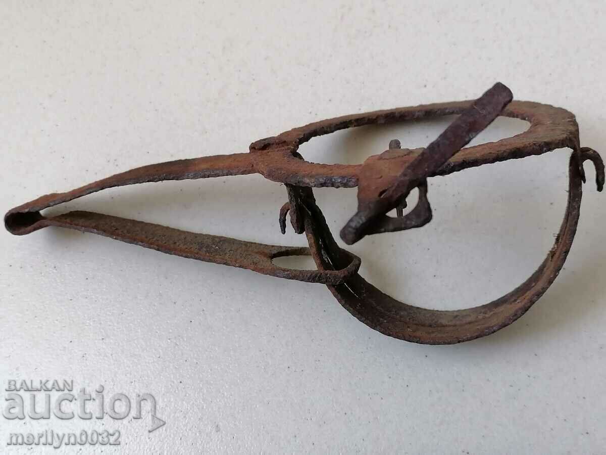 Auction Hand forged trap beak wrought iron Auction Hand forged trap beak wrought iron