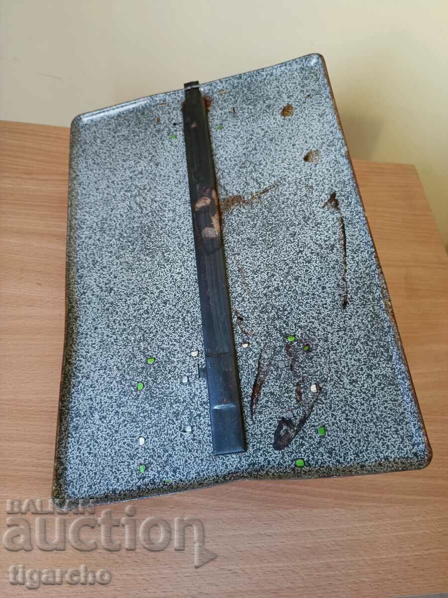 Аукцион Ламаринена играчка Аукцион Ламаринена играчка