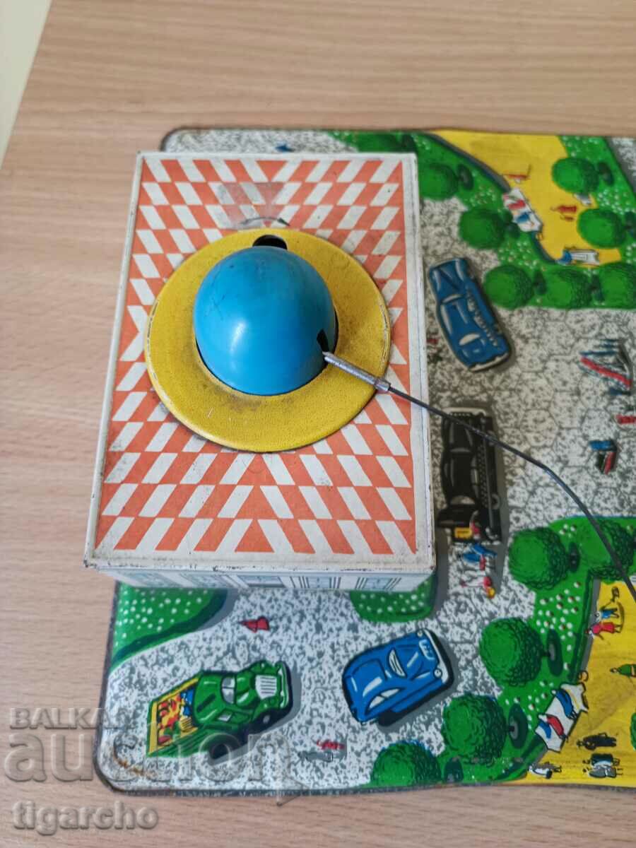 Ламаринена играчка - 6 Ламаринена играчка - 6