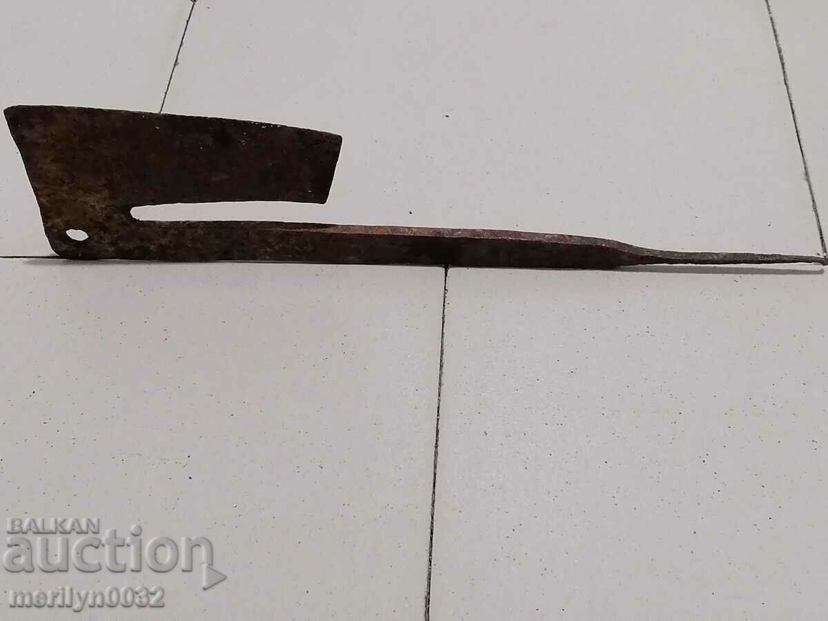 Auction  Old satyr hatchet without sap satyr axe