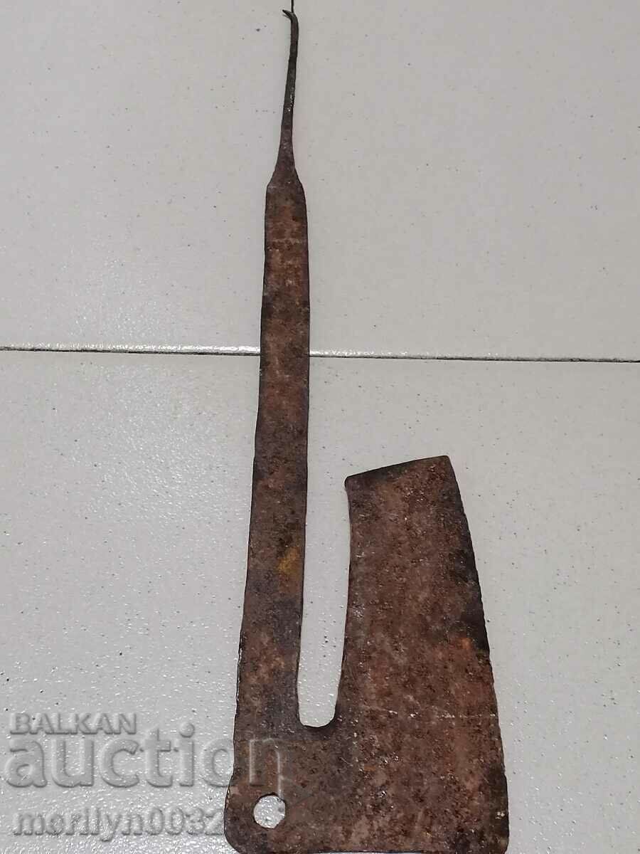 Old satyr hatchet without sap satyr axe