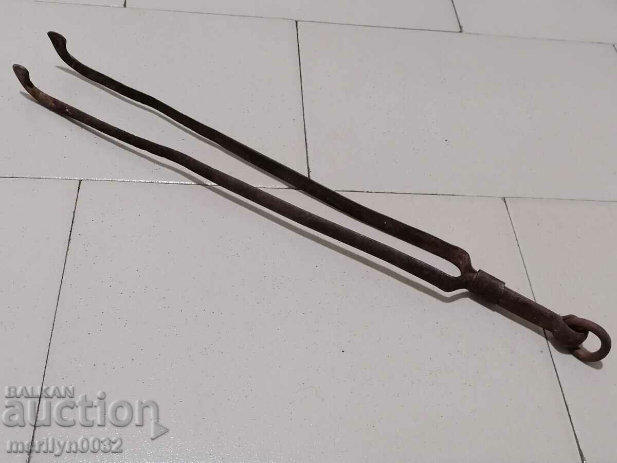 Auction Old dilaf, mash, wrought iron for a furnace Auction Old dilaf, mash, wrought iron for a furnace