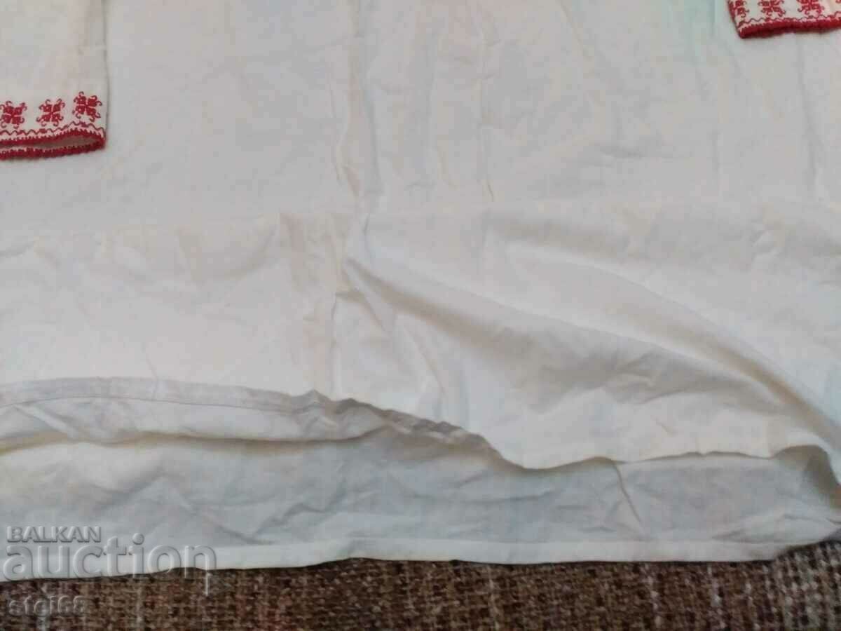 Livrarea Cămașă Bătrâni autentică Livrarea Cămașă Bătrâni autentică