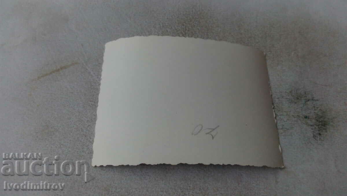 Fotografie Omul pe plajă cu preț 1.75 BGN | € 0.89 Fotografie Omul pe plajă cu preț 1.75 BGN | € 0.89