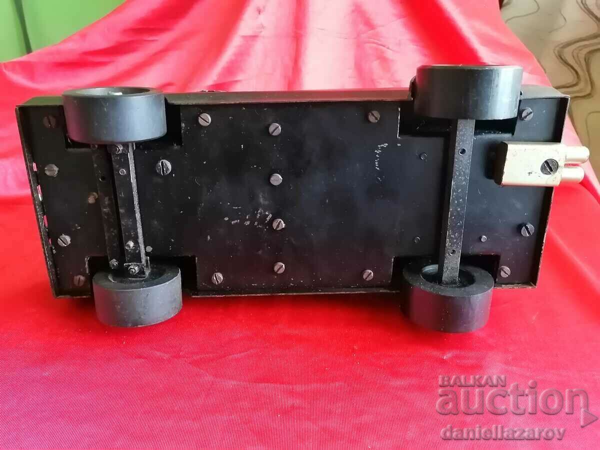 Mașină mare, veche din metal, model, prototip, jucărie - 6